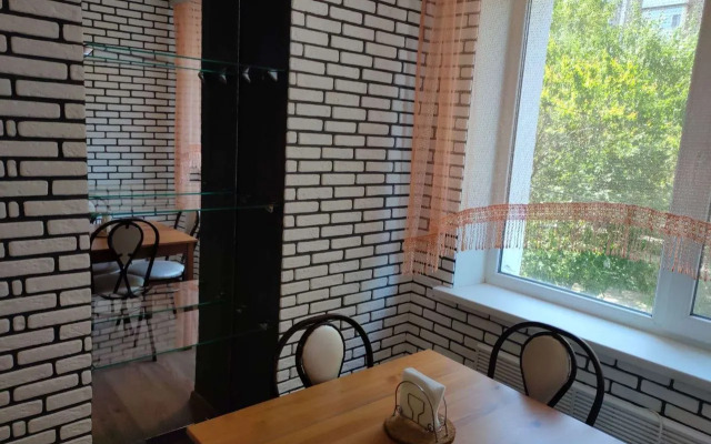Na Industrialnoy 1B/3A Apartments