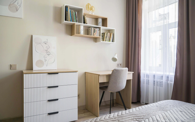 Na Pushkinskoy Flat