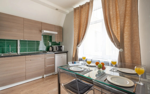 Na Lomonosovskoy Flat