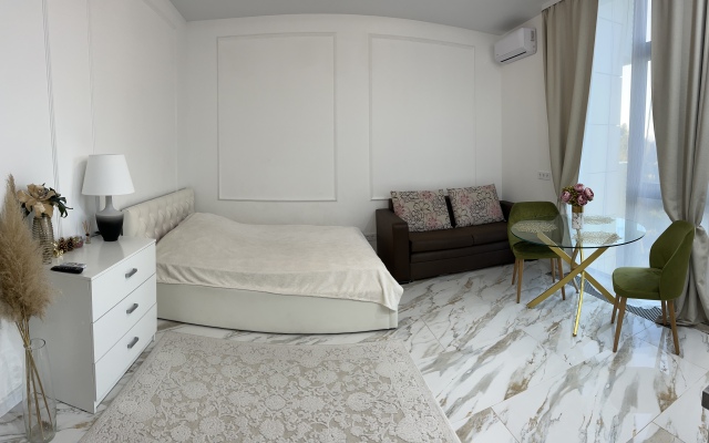 S Basseynom ZHK Metropol Apartments