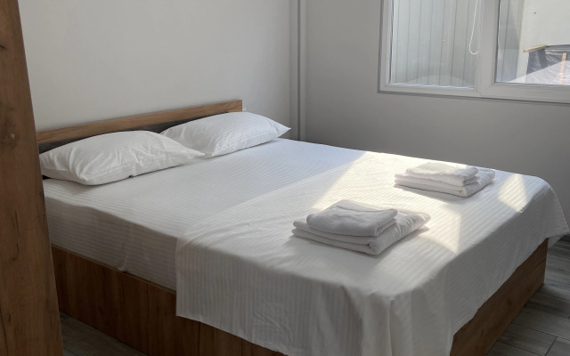 La Skala Guest House