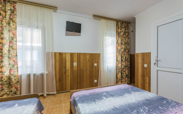 Robinzon Guest House