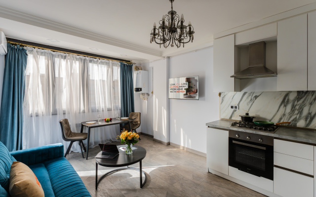 Key #0081, 1 Bedroom, Near English Park Apartments