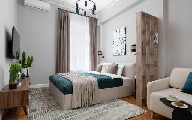 Квартира GM Apartments Четырехкомнатные с двумя санузлами