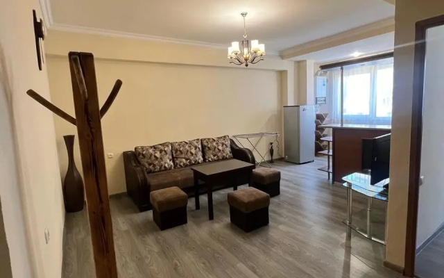 Kvartira The apartment is located on Republic Square. It has one living room and one bedroom