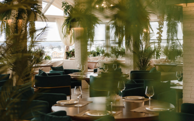 Viktoriya Plaza Hotel