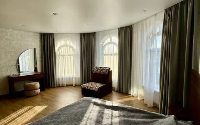 Na Pereletnoy 22 Flat