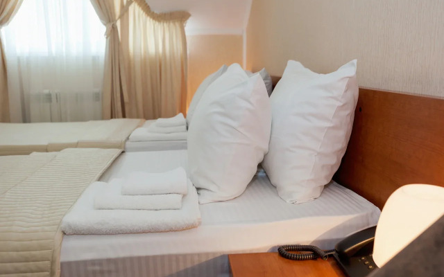 Kristall Uyut Hotel
