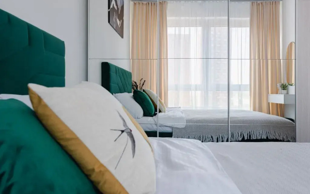 U Metro Aminyevskaya Flat