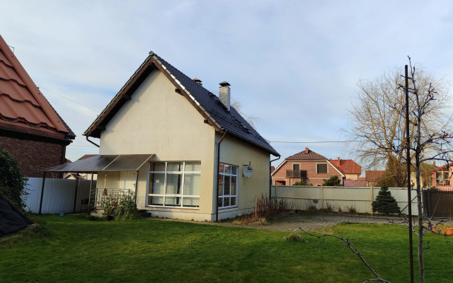 Dacha v Malinovke Private house