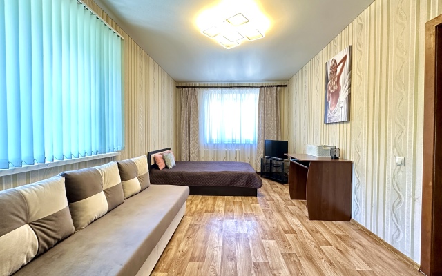 v novostroyke s balkonom Apartments