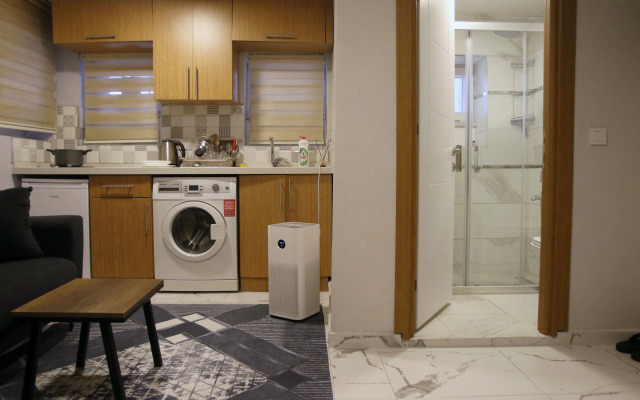 Basement With Fast WiFi And AC Apartments