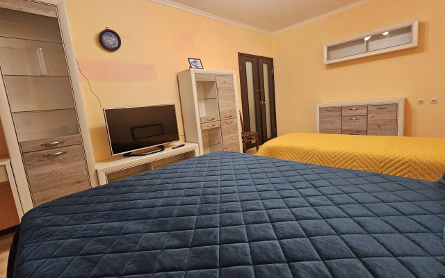 Bolshaya Kvartira Na Borisovke Zona Komforta Flat