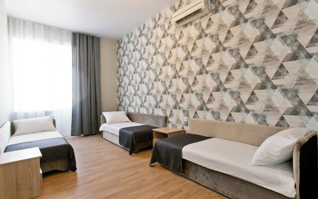 Yuzhnaya Noch' Hotel