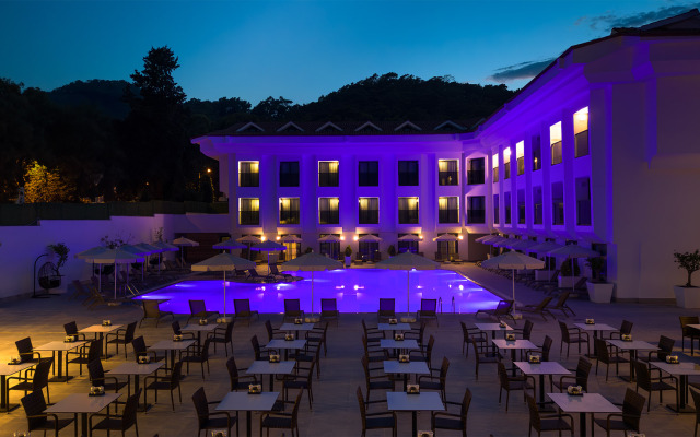 Saint Star Kemer - Adult Only +16