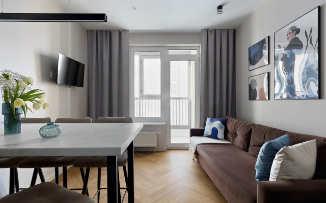 Yevrodvushka U Morya Flat