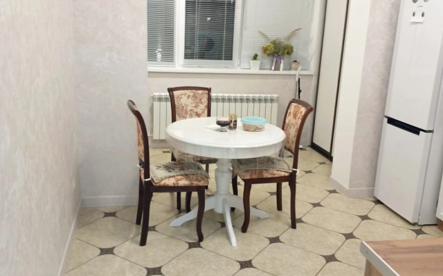 Molodyozhnaya 4A Flat