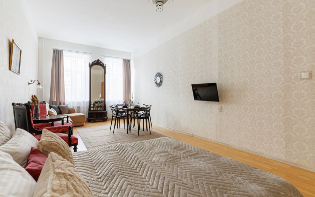 Vidovye na Bolshoy Konyushennoy Apartments
