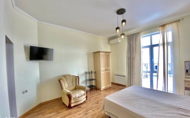 Red Rose Apartments