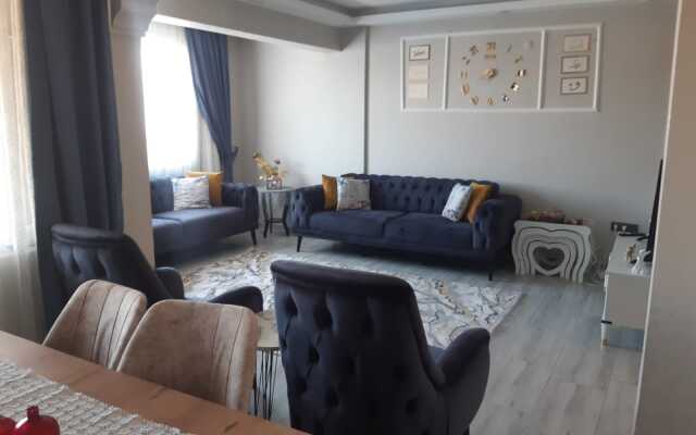 Cesme Aile Dostu Havuzlu Villa