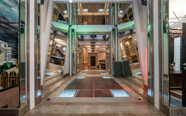 Atrium Private house