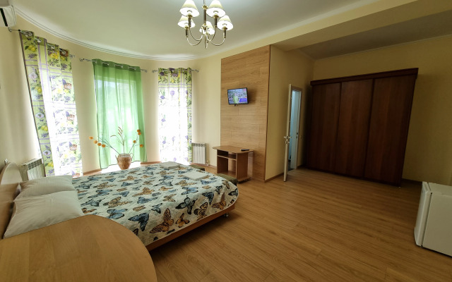 Malakhit Guest House