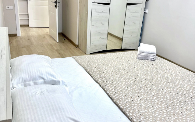 3 Na Prospekte Kabanbay Batyra 49a Apartments