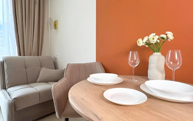 Апартаменты Яркая Студия с Видом на Море