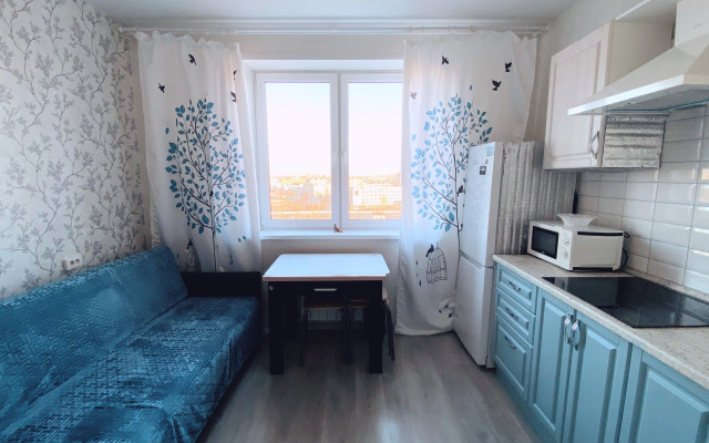 Na Ulitse Pavshinskiy Most 1/4 Flat