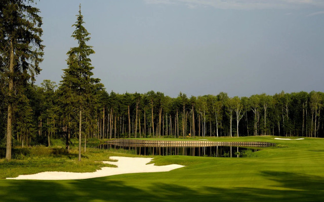 Tseleevo Club & Resort Country Hotel