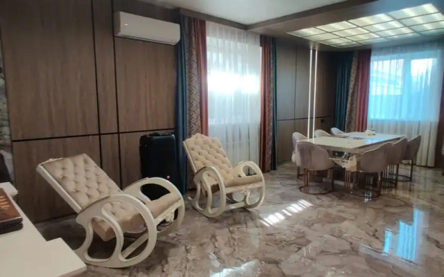 Banya V Tsentre Tyumeni Private House