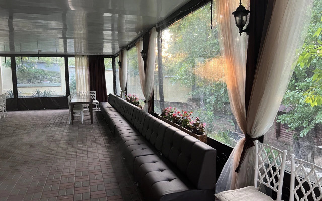 Yuzhnyij Dvorik Mini-Hotel