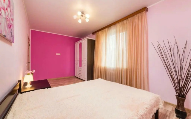 V Tsentre Goroda Flat