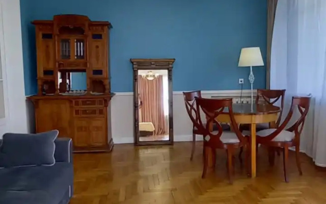 u Kremlya Alsu Mustafinoj Apartments