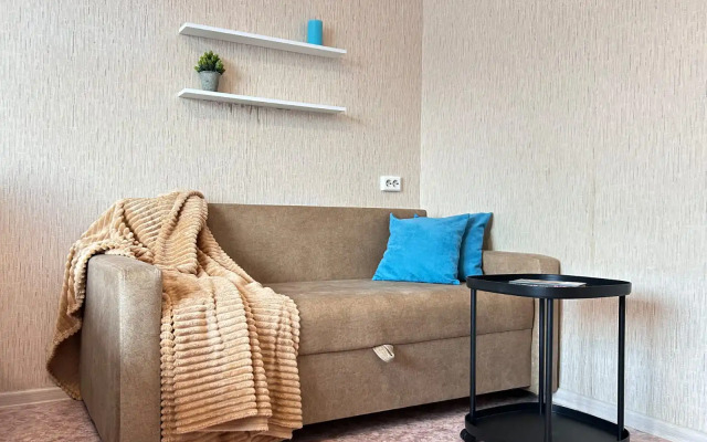 1 Komnatnaya Na Karaulnoy 82 Flat