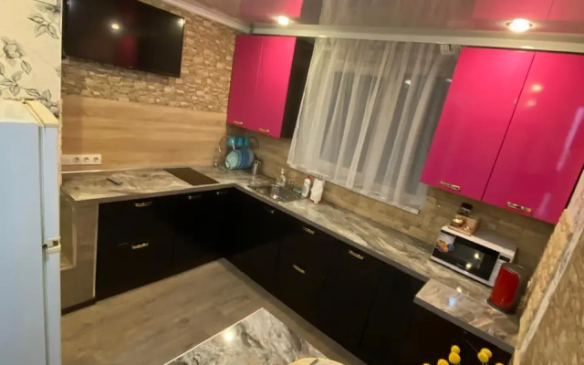 Апартаменты с 1 Комнатой с Хорошим Ремонтом (КВАРТИРА51)