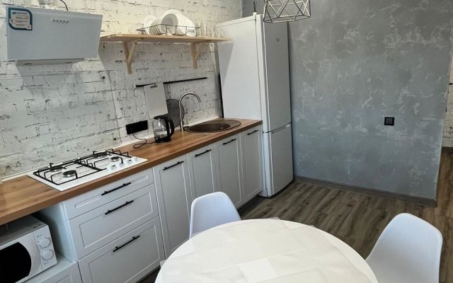 Lyuks na Irtyshskoy Naberezhnoy 13 Flat