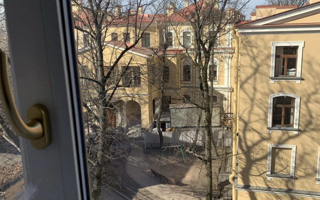 Квартира MyHomeYourHome на Рубинштейна 5