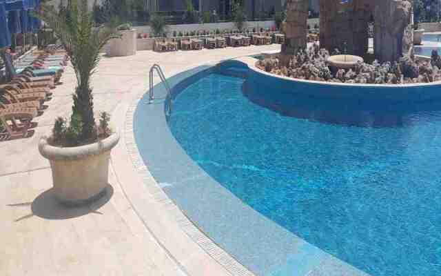 Sunshine Hotel