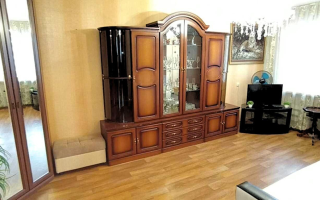 Апартаменты на улице Адоратского 6