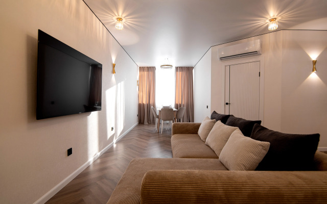 Roskoshnaya na Naberezhnoy Flat
