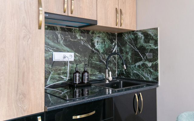 GG Home 1BR in Rainbow with Pool Flat