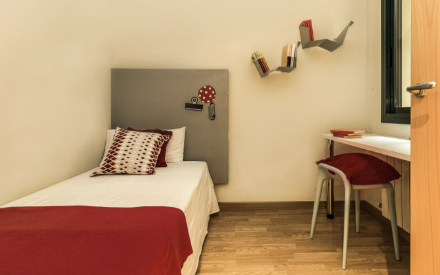 Elcano Apartments