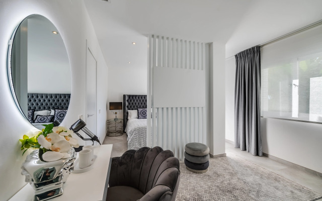 All About Villa Estrella de Oro