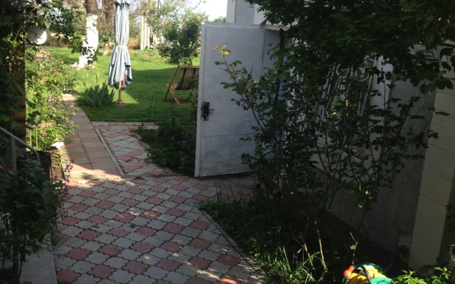 Rajskij Ugolok Guest House