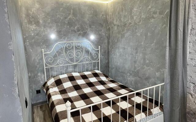 Lyuks na Irtyshskoy Naberezhnoy 13 Flat