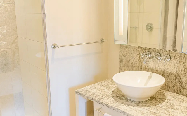 Stilnye Prostornye Na Eden Island Apartments