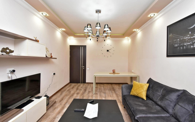 2-K. na Pr. Mashtotsa, Ma717 Flat