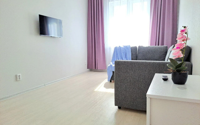 Dvukhkomnatnaya kvartira v novom Zhk Za ruchyem Flat