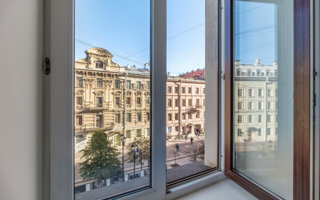 Апартаменты Видовые у Казанского собора 2 спальни 2 сан.узла 12 гостей